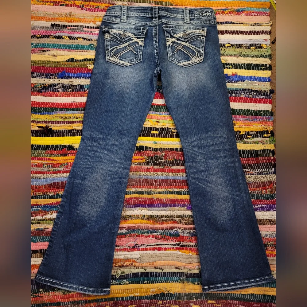 Silver Jeans - Picture 2 of 3